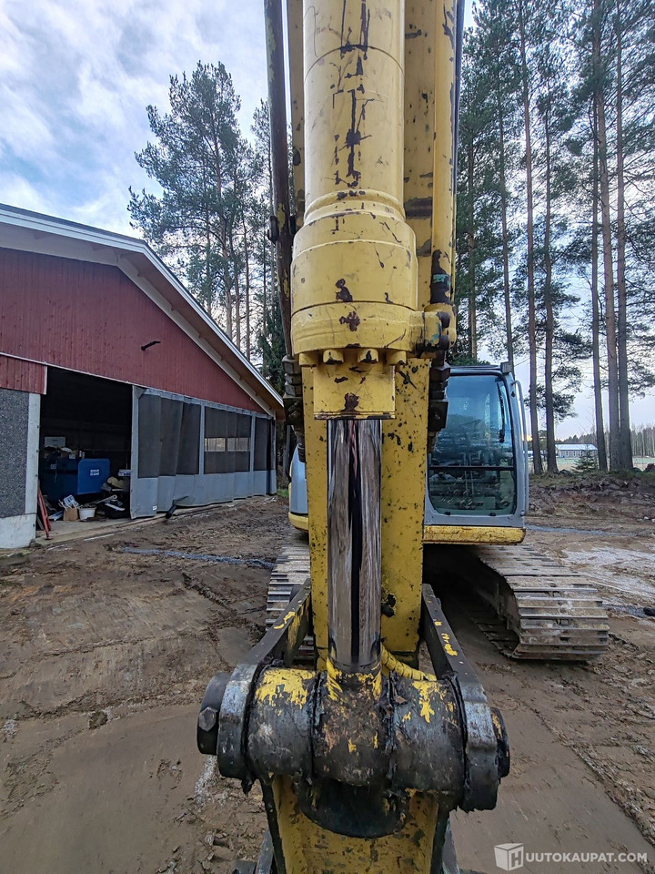 New Holland-Kobelco E135SR kaivinkone, 2006, Pedersöre - Гусеничный экскаватор: фото 2 New Holland-Kobelco E135SR kaivinkone, 2006, Pedersöre - Гусеничный экскаватор: фото 2