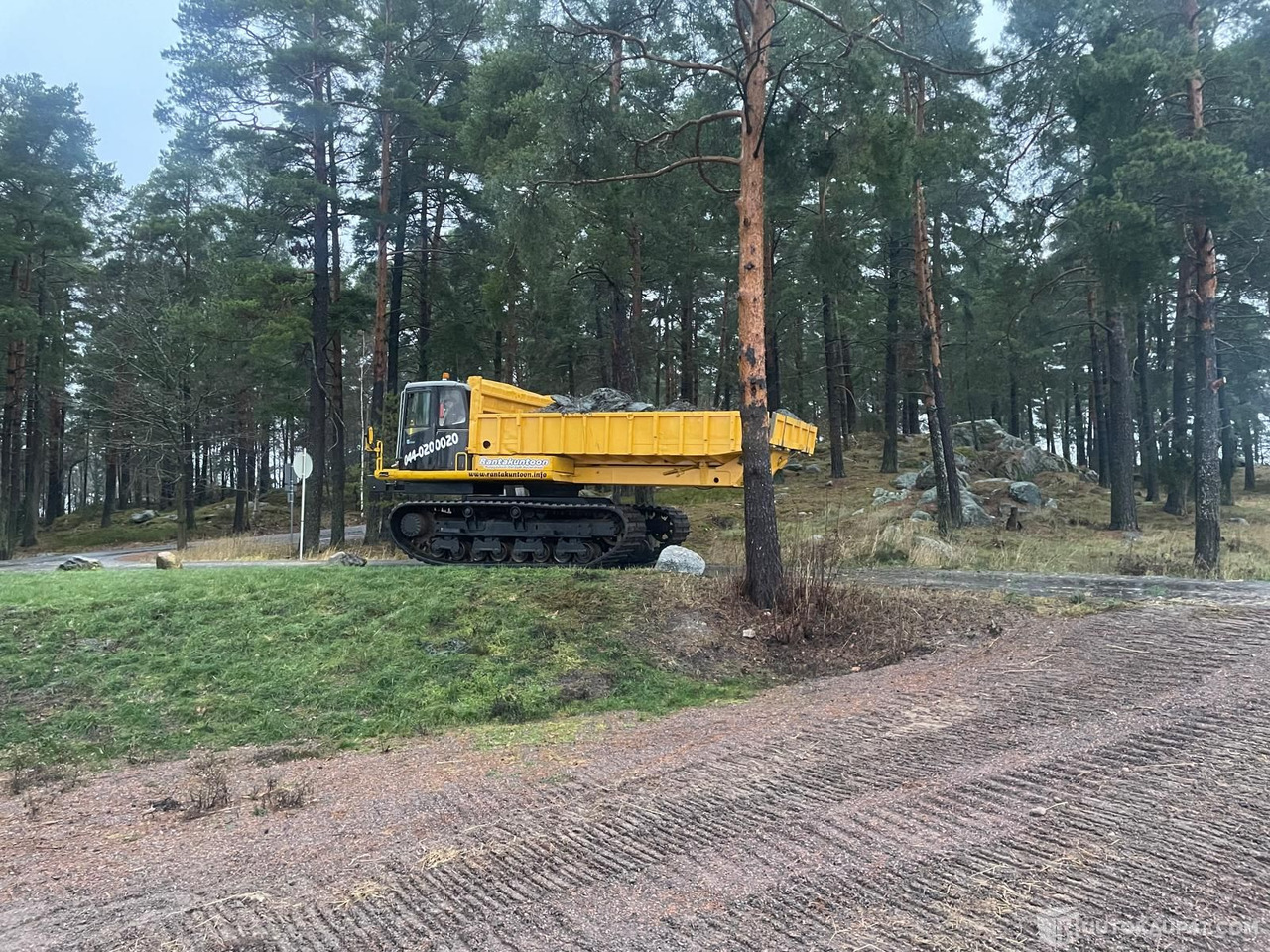 Строительная техника Dumpperi Komatsu CDR-110 irroitettavalla kumitela-alustalla, sekä tuppisovitteinen tukkinosturi kauhalla - Intexw, Lieto: фото 12