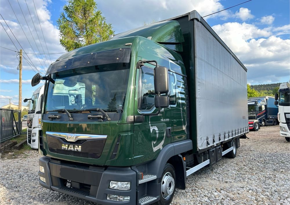 MAN TGL 12.250 GLOB UNIKAT z Niemiec BDF firanka / AUTOMAT HAK / EURO 6 / BDF 7.40 wysoki / MICHELIN 80% - Тентованный грузовик: фото 1 MAN TGL 12.250 GLOB UNIKAT z Niemiec BDF firanka / AUTOMAT HAK / EURO 6 / BDF 7.40 wysoki / MICHELIN 80% - Тентованный грузовик: фото 1