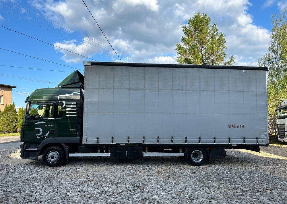 MAN TGL 12.250 GLOB UNIKAT z Niemiec BDF firanka / AUTOMAT HAK / EURO 6 / BDF 7.40 wysoki / MICHELIN 80% - Тентованный грузовик: фото 4 MAN TGL 12.250 GLOB UNIKAT z Niemiec BDF firanka / AUTOMAT HAK / EURO 6 / BDF 7.40 wysoki / MICHELIN 80% - Тентованный грузовик: фото 4