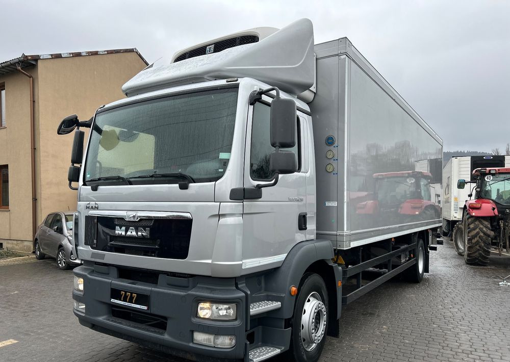 MAN TGM 18.290 TK 1200 R Spectrum THERMO King z Niemiec 8m / 20 palet / winda Klima / OKAZJA - Рефрижератор: фото 1 MAN TGM 18.290 TK 1200 R Spectrum THERMO King z Niemiec 8m / 20 palet / winda Klima / OKAZJA - Рефрижератор: фото 1