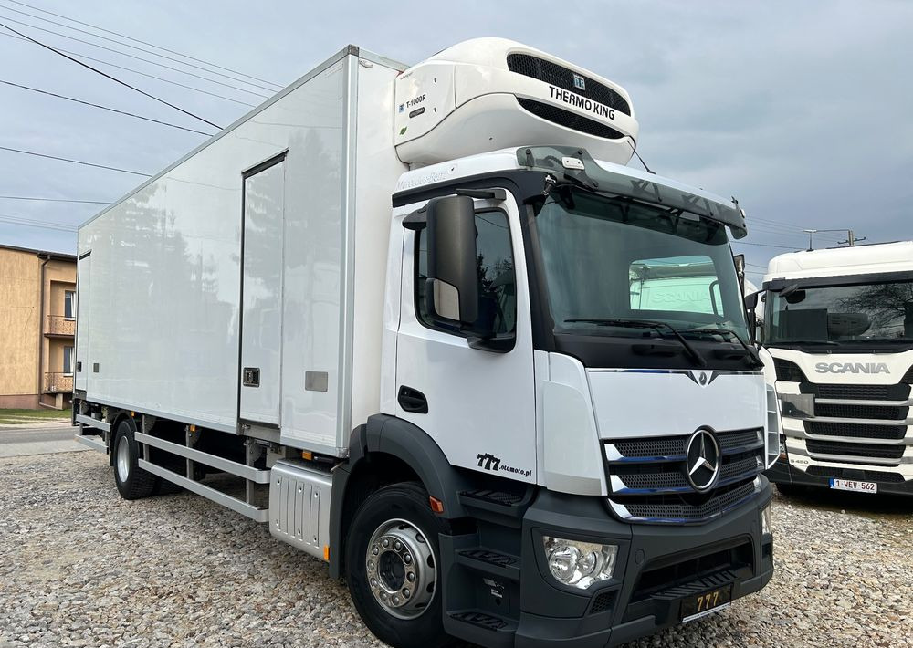 Mercedes-Benz Antos 1824 THERMO King DRZWI + winda + 2x drzwi boczne / 8.3m / z Holandii / KLIMA LEKKI / Axor man Tgm T1000-R - Рефрижератор: фото 2 Mercedes-Benz Antos 1824 THERMO King DRZWI + winda + 2x drzwi boczne / 8.3m / z Holandii / KLIMA LEKKI / Axor man Tgm T1000-R - Рефрижератор: фото 2