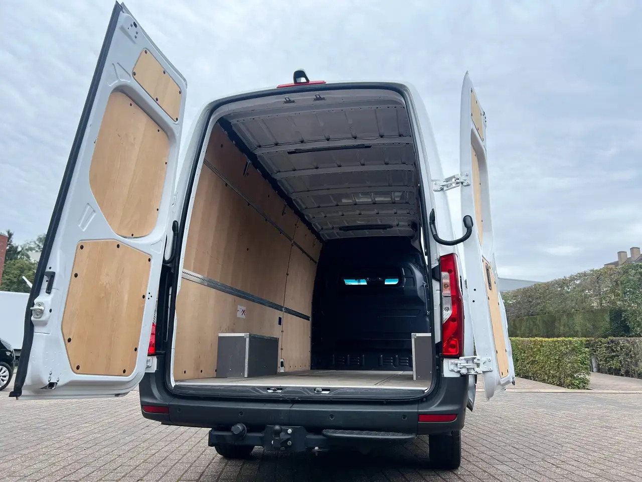 Mercedes-Benz Sprinter 317 L3H2 (38.750ex) 3.5T SLEEP|CARPLAY|CAMERA|PTS - Цельнометаллический фургон: фото 5 Mercedes-Benz Sprinter 317 L3H2 (38.750ex) 3.5T SLEEP|CARPLAY|CAMERA|PTS - Цельнометаллический фургон: фото 5