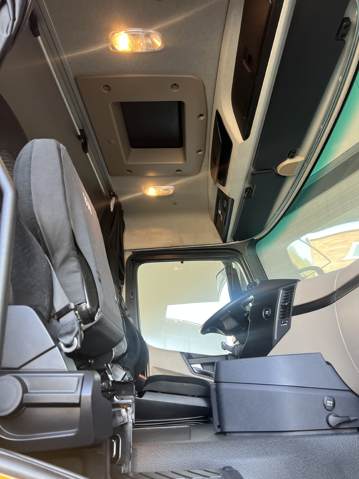 Тягач MERCEDES BENZ ACTROS 1845 4X2 L / CLASSIC SPACE / BLATT - LUFT / EURO 6 / NEBENANTRIEB: фото 10