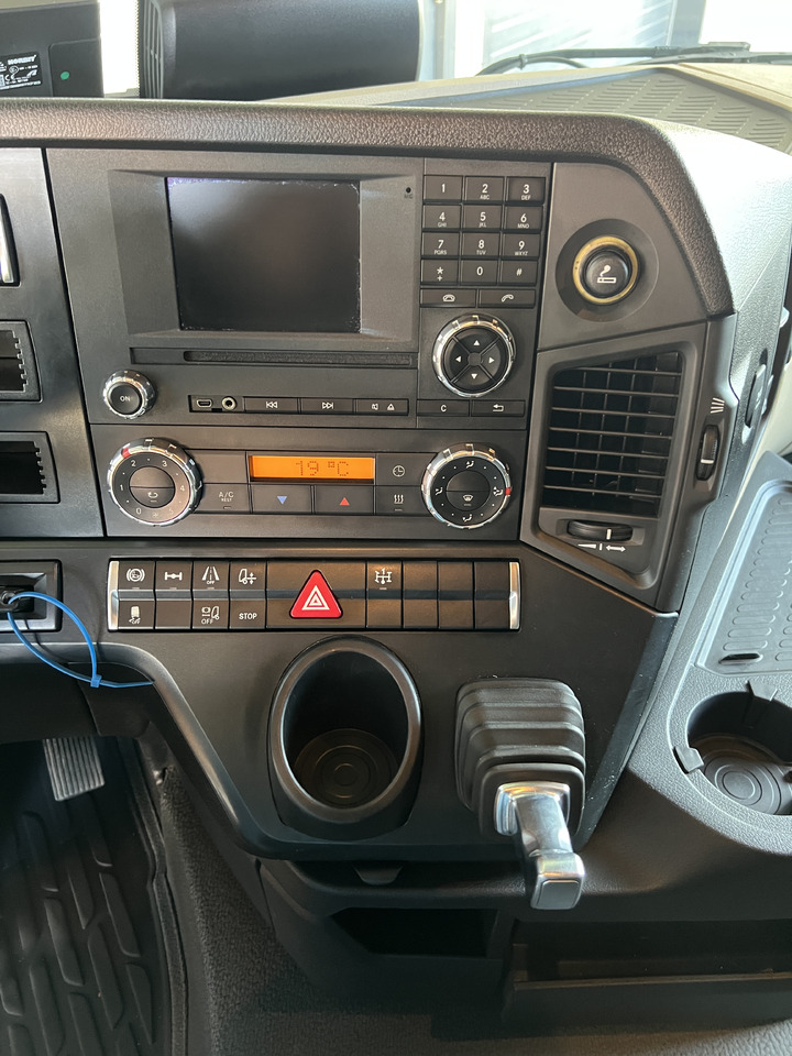 Тягач MERCEDES BENZ ACTROS 1845 4X2 L / CLASSIC SPACE / BLATT - LUFT / EURO 6 / NEBENANTRIEB: фото 13