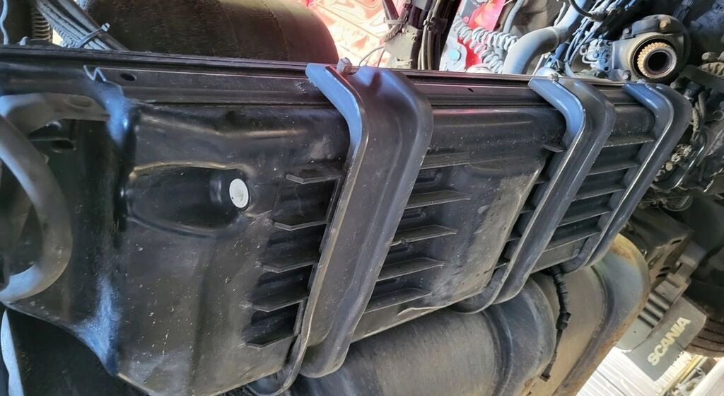 Scania R Euro6 2173147 2140807 Scania R Euro6 2173147 2140807 truck - Бак для AdBlue для Грузовиков: фото 4 Scania R Euro6 2173147 2140807 Scania R Euro6 2173147 2140807 truck - Бак для AdBlue для Грузовиков: фото 4