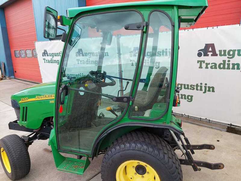 John Deere 2320 - Минитрактор: фото 2 John Deere 2320 - Минитрактор: фото 2