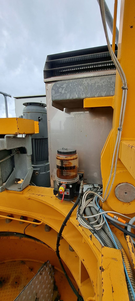 Liebherr 250EC-B12 Litronic - Башенный кран: фото 1 Liebherr 250EC-B12 Litronic - Башенный кран: фото 1