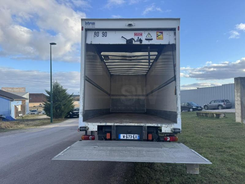 Грузовик с закрытым кузовом DAF LF 210 FA: фото 9