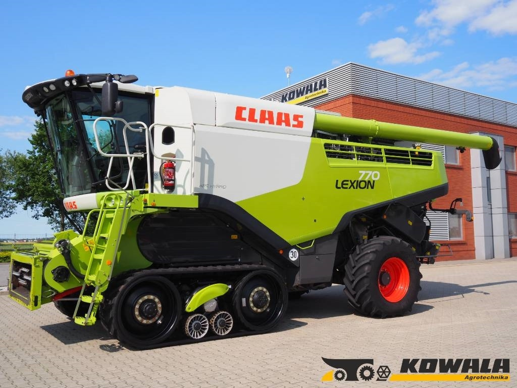Claas Lexion 770TT + V1050 - Зерноуборочный комбайн: фото 1 Claas Lexion 770TT + V1050 - Зерноуборочный комбайн: фото 1