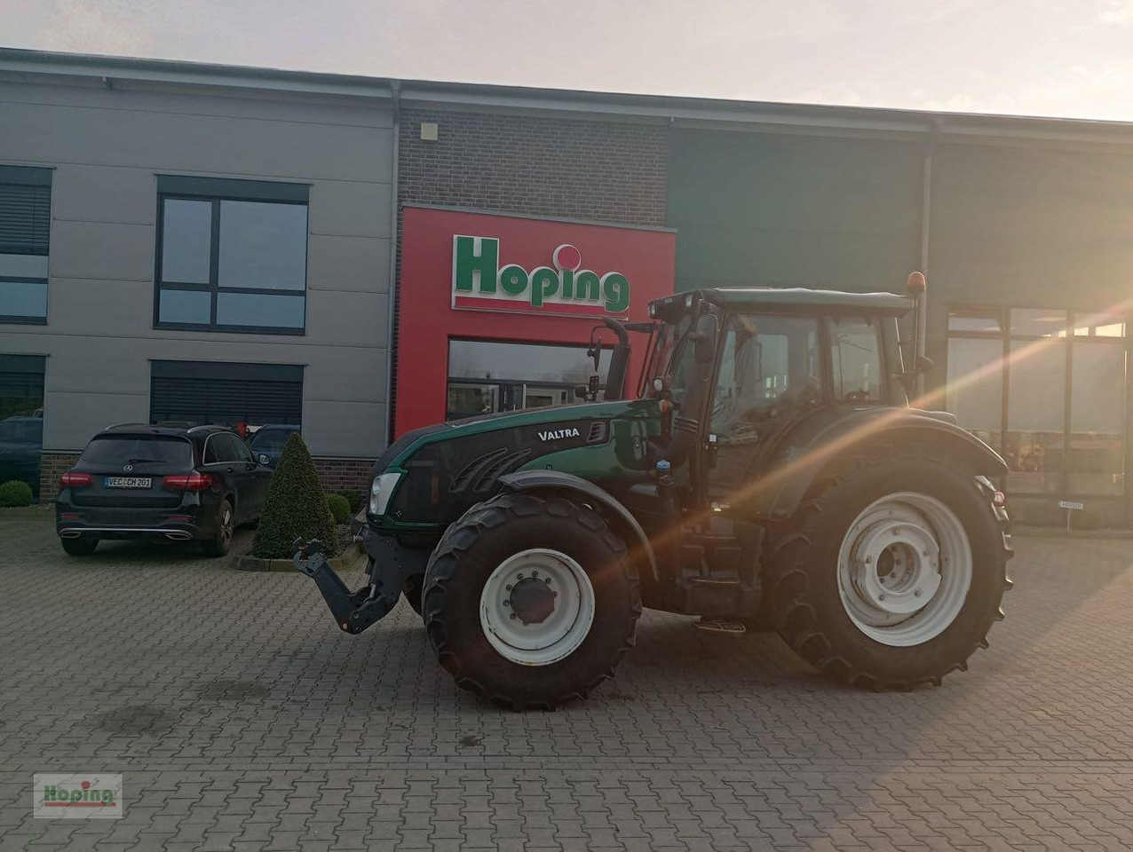 Valtra T203 D - Трактор: фото 1 Valtra T203 D - Трактор: фото 1
