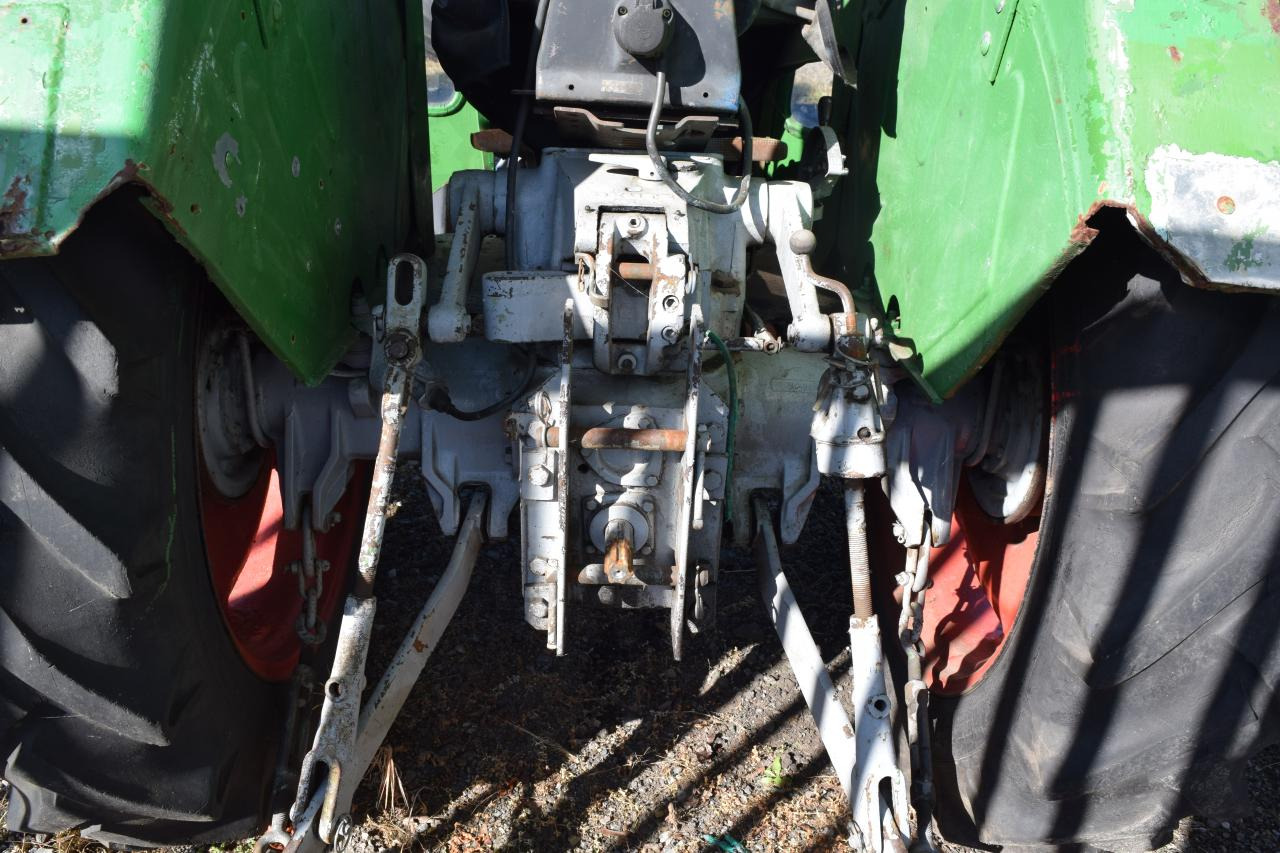 Deutz-Fahr D4006 - Трактор: фото 5 Deutz-Fahr D4006 - Трактор: фото 5