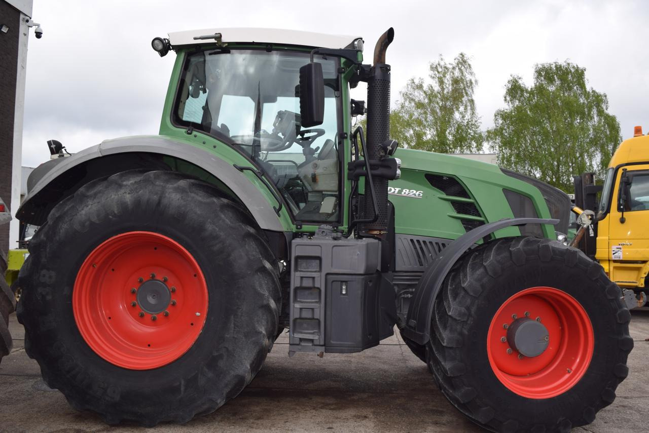 Fendt 826 Vario SCR ProfiPlus - Трактор: фото 2 Fendt 826 Vario SCR ProfiPlus - Трактор: фото 2