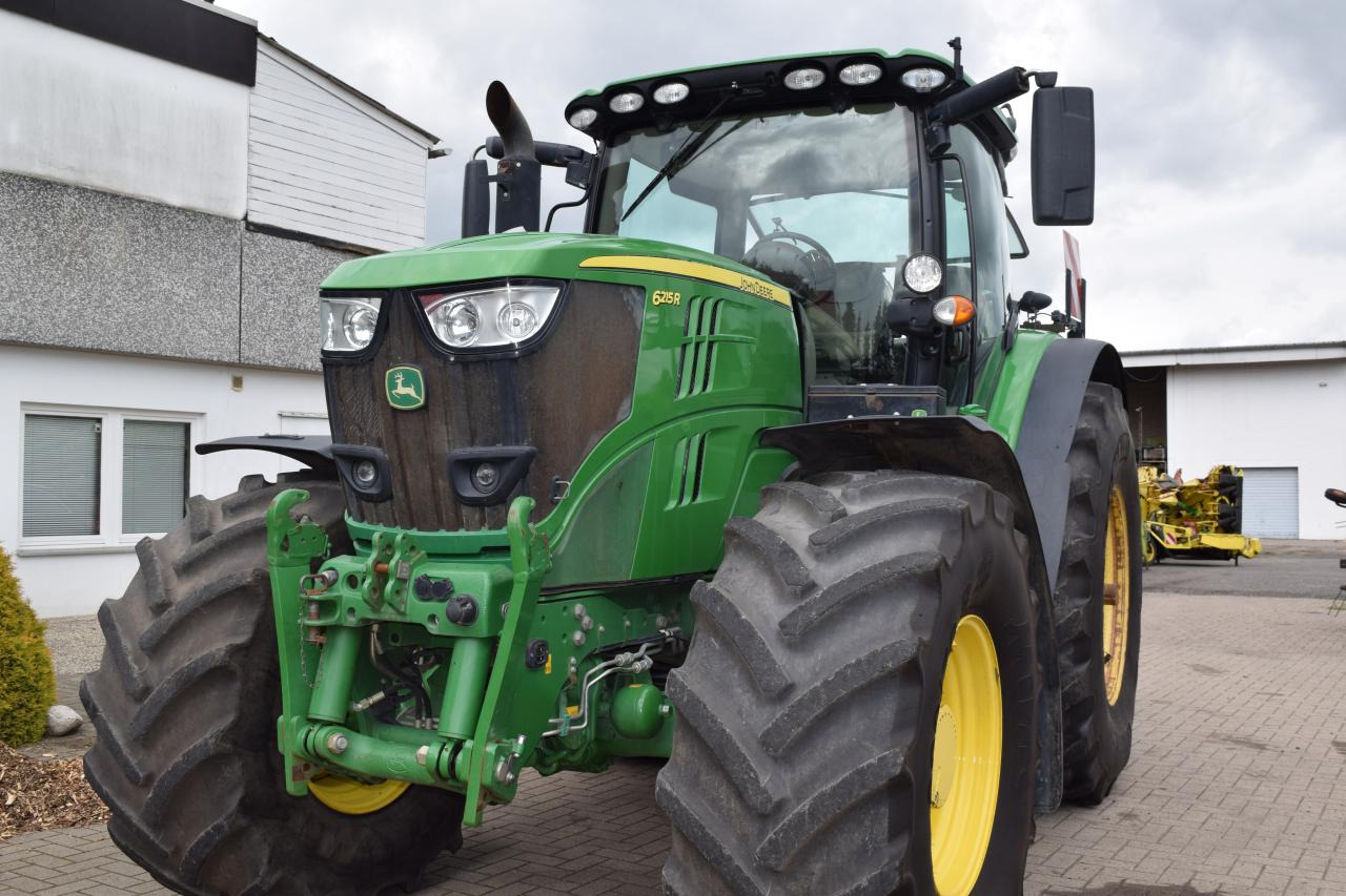 John Deere 6215 R - Трактор: фото 4 John Deere 6215 R - Трактор: фото 4