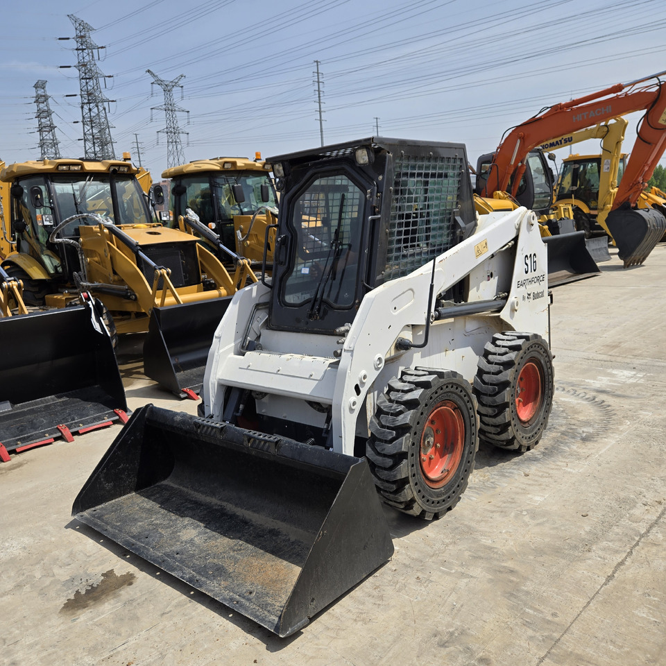 Bobcat S16 - Мини-погрузчик с бортовым поворотом: фото 2 Bobcat S16 - Мини-погрузчик с бортовым поворотом: фото 2