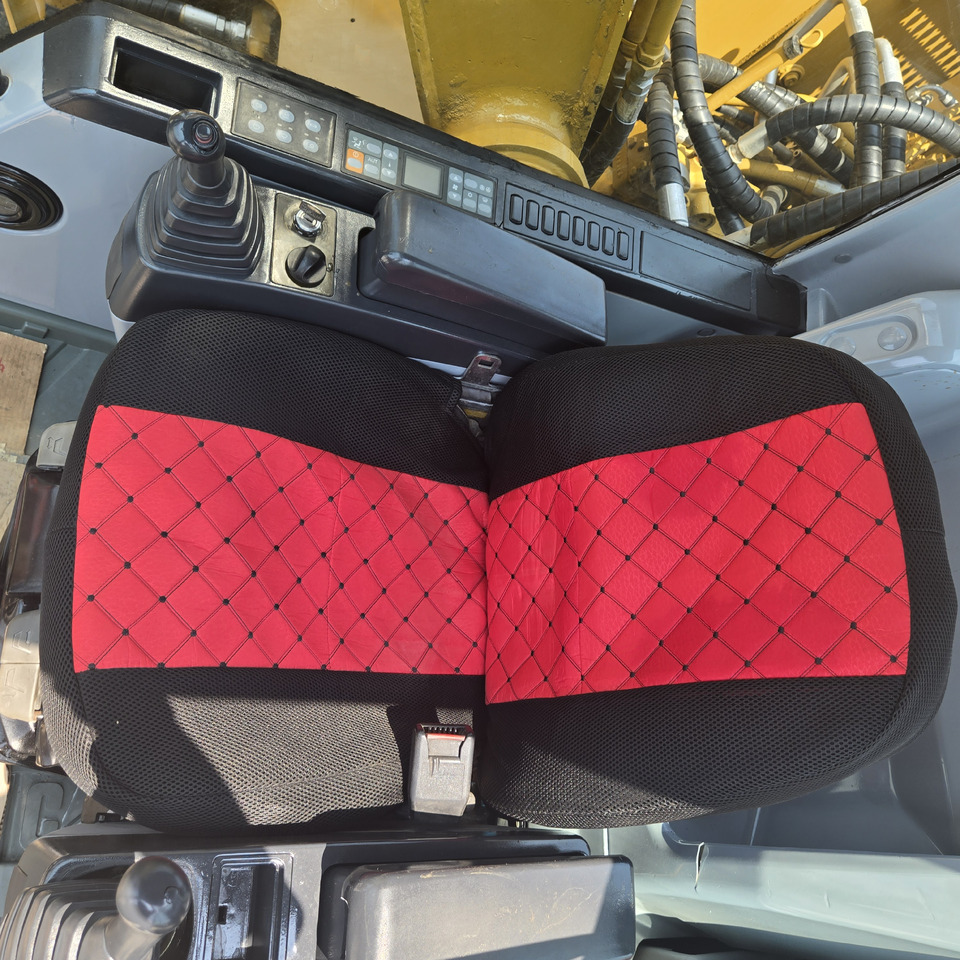 Гусеничный экскаватор CAT 320C: фото 9