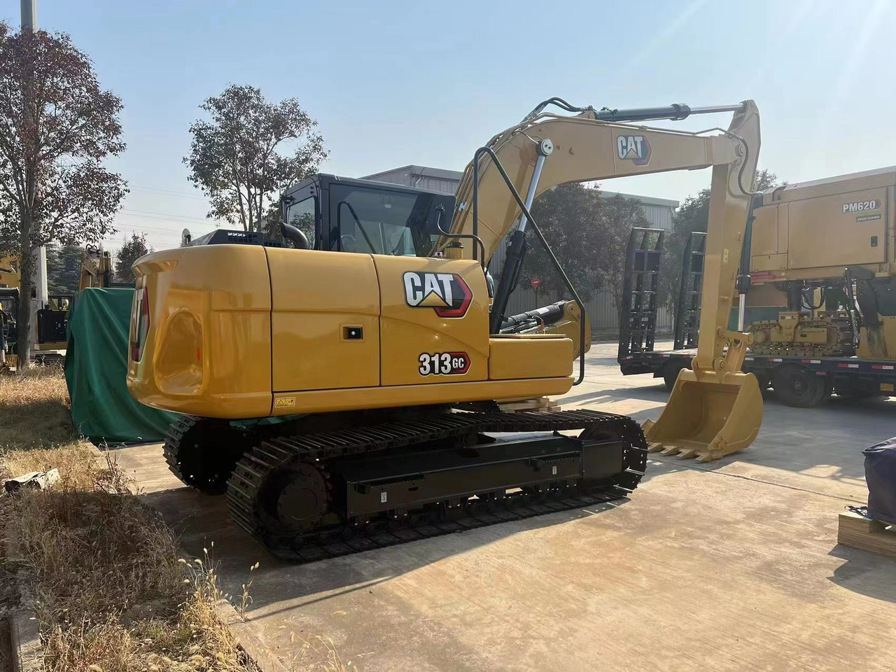 CATERPILLAR 313GC - Гусеничный экскаватор: фото 1 CATERPILLAR 313GC - Гусеничный экскаватор: фото 1