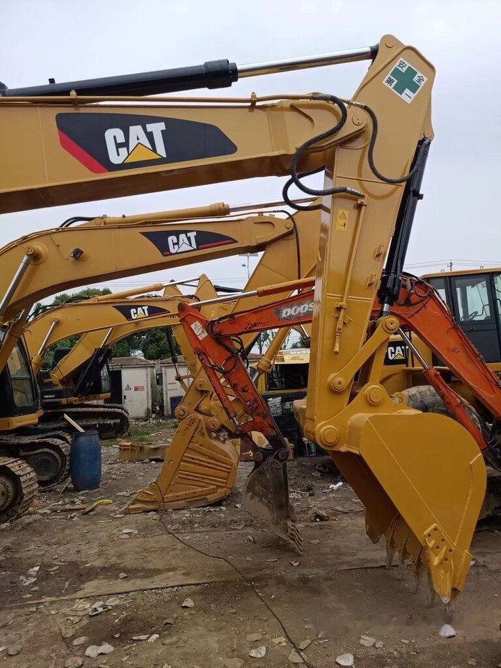 Caterpillar 320D - Гусеничный экскаватор: фото 2 Caterpillar 320D - Гусеничный экскаватор: фото 2
