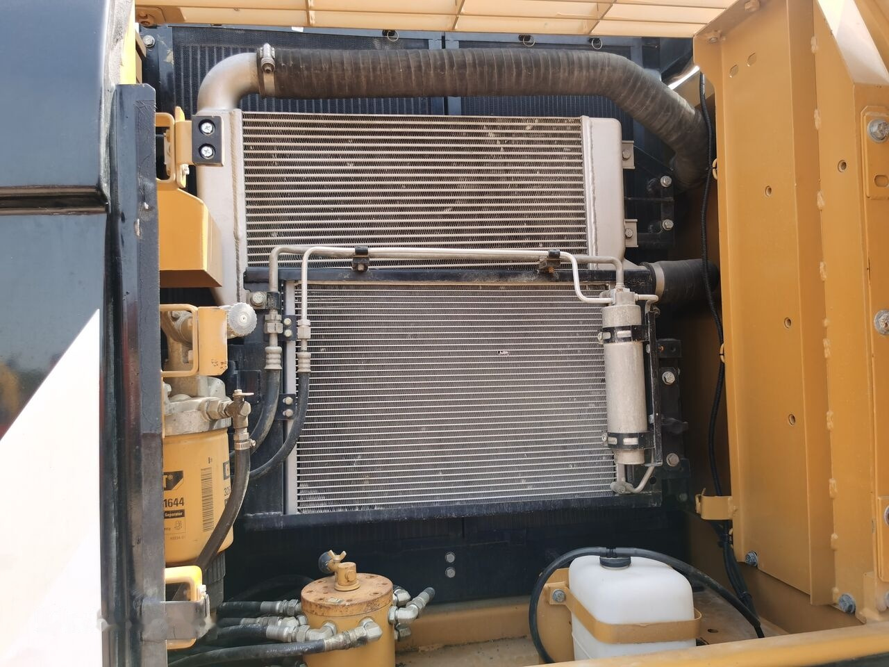 Caterpillar 320D - Гусеничный экскаватор: фото 1 Caterpillar 320D - Гусеничный экскаватор: фото 1