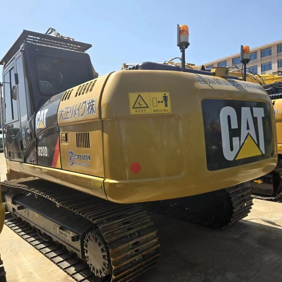 Caterpillar 320D2 - Гусеничный экскаватор: фото 1 Caterpillar 320D2 - Гусеничный экскаватор: фото 1