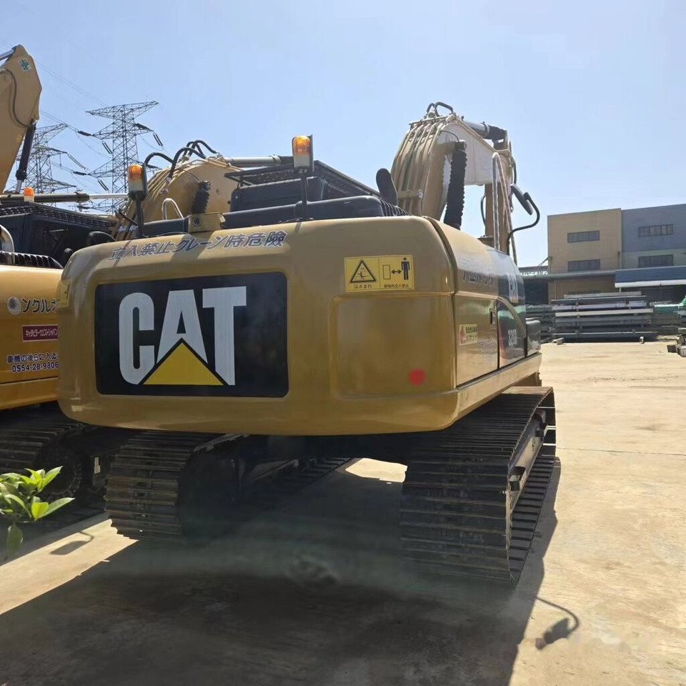 Caterpillar 320D2 - Гусеничный экскаватор: фото 2 Caterpillar 320D2 - Гусеничный экскаватор: фото 2