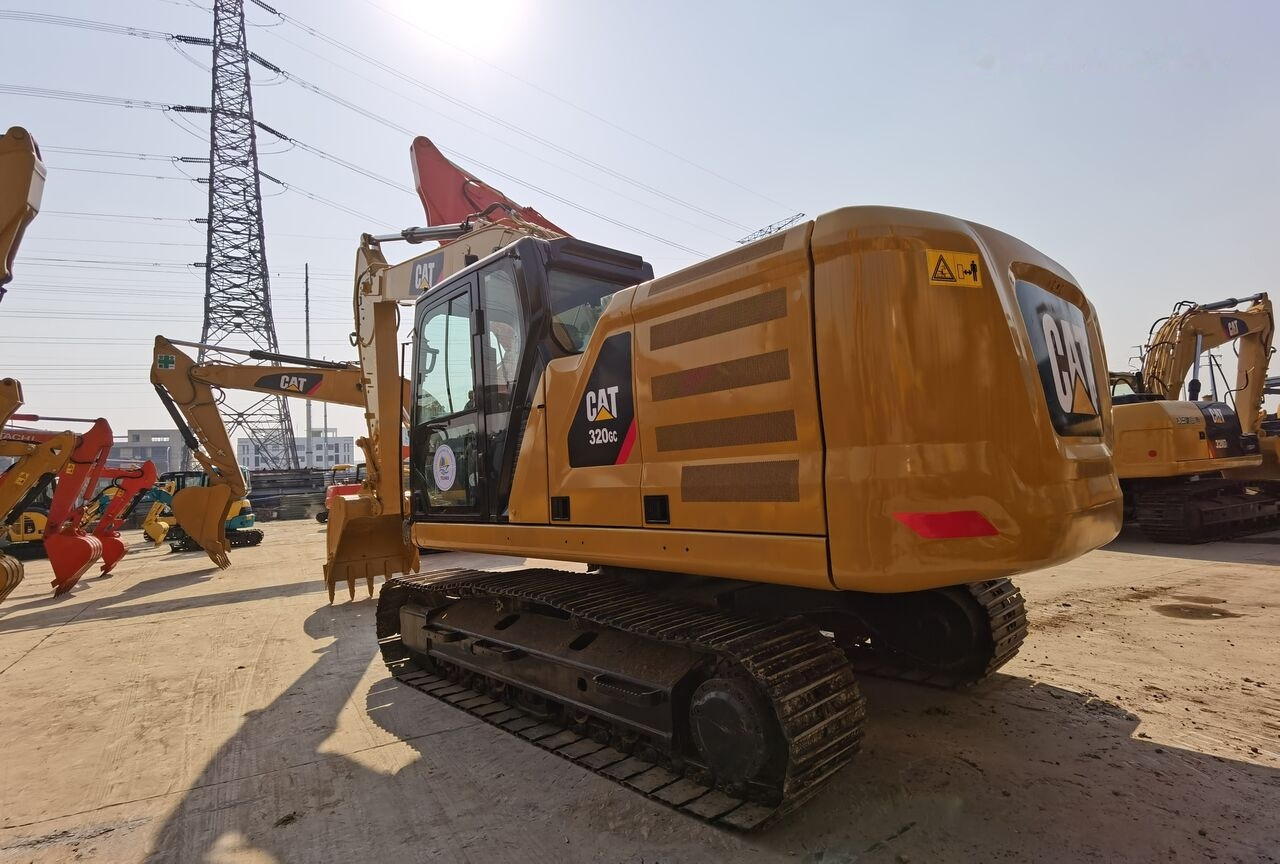 Caterpillar 320GC - Гусеничный экскаватор: фото 2 Caterpillar 320GC - Гусеничный экскаватор: фото 2