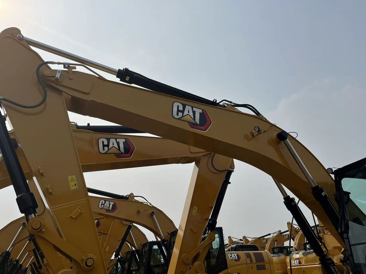 Caterpillar 320GX - Гусеничный экскаватор: фото 3 Caterpillar 320GX - Гусеничный экскаватор: фото 3