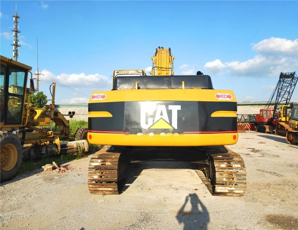 Caterpillar 325 BL - Гусеничный экскаватор: фото 1 Caterpillar 325 BL - Гусеничный экскаватор: фото 1