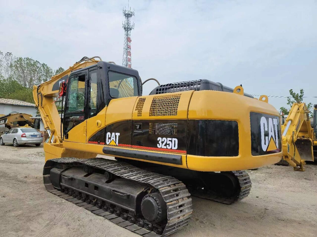Caterpillar 325D - Гусеничный экскаватор: фото 3 Caterpillar 325D - Гусеничный экскаватор: фото 3