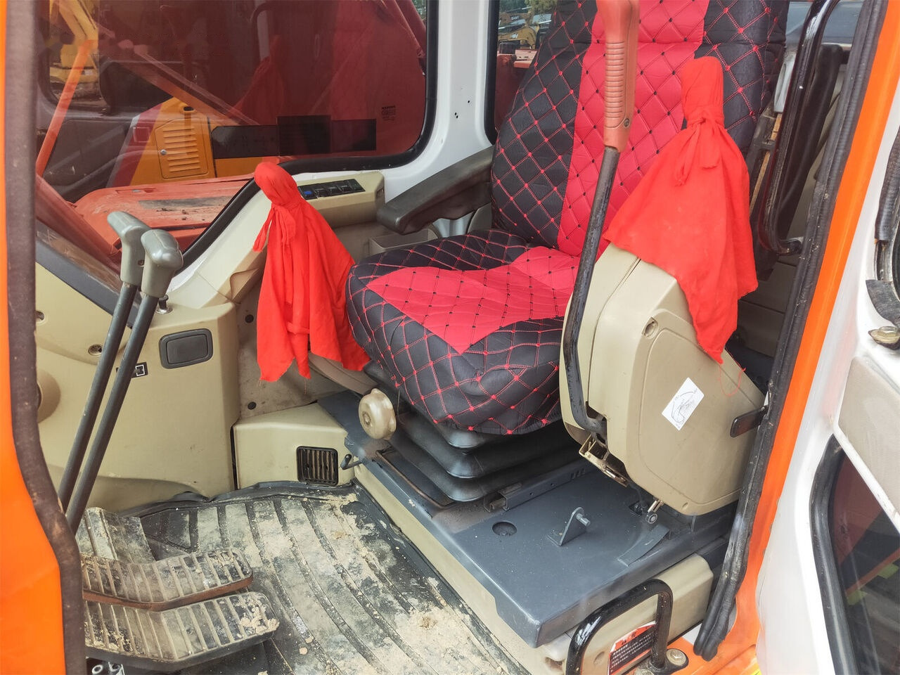 Doosan DH220LC-7 - Гусеничный экскаватор: фото 5 Doosan DH220LC-7 - Гусеничный экскаватор: фото 5