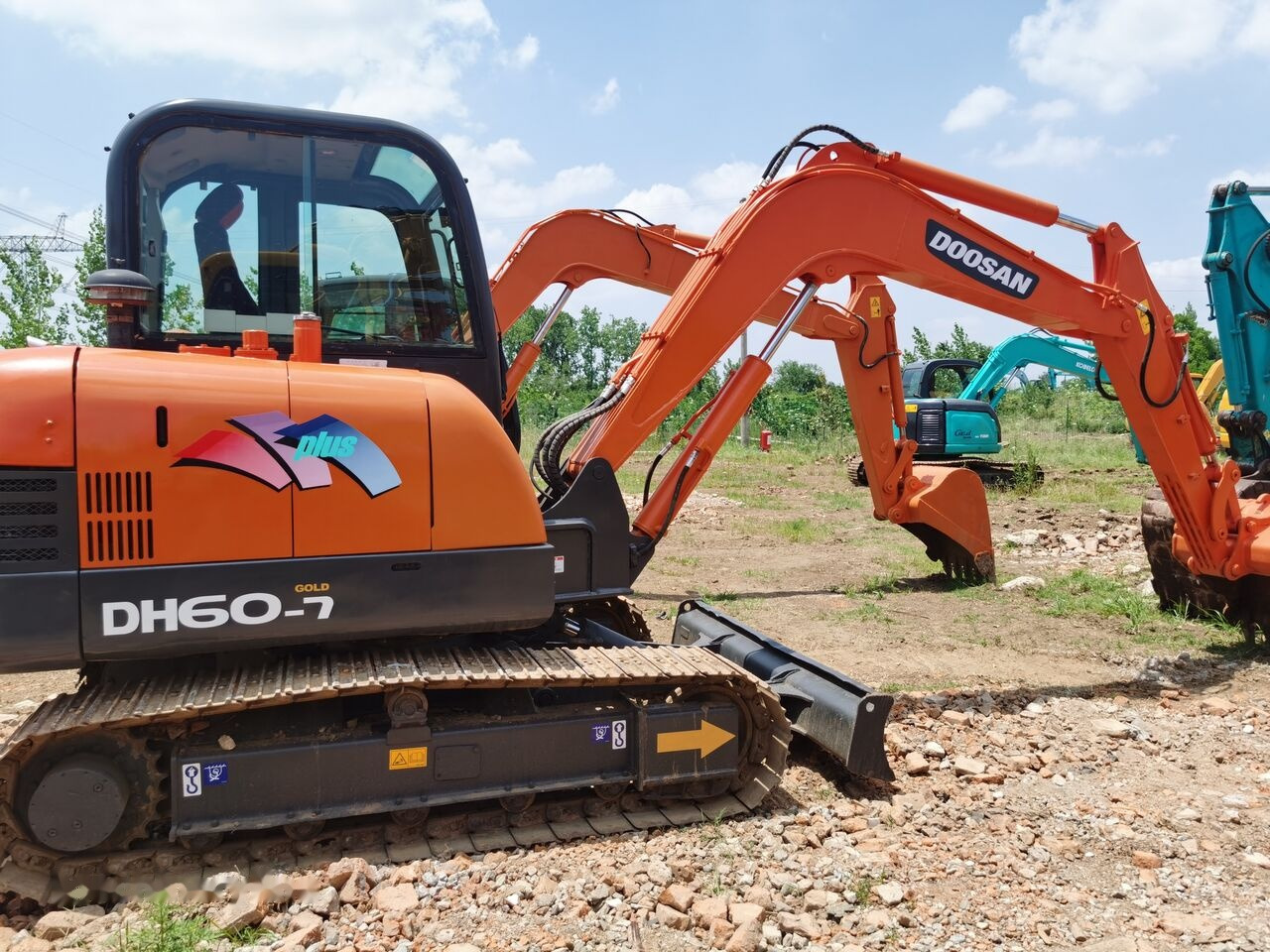 Doosan DH60-7 - Мини-экскаватор: фото 2 Doosan DH60-7 - Мини-экскаватор: фото 2