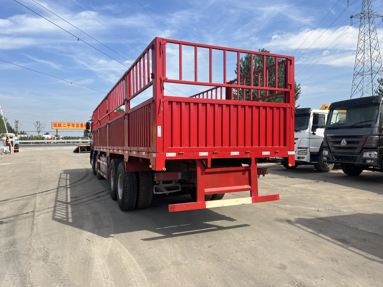 SINOTRUK HOWO 8*4 Fence Truck - Грузовик: фото 5 SINOTRUK HOWO 8*4 Fence Truck - Грузовик: фото 5