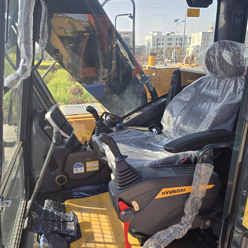 Новый Гусеничный экскаватор HYUNDAI HX220L: фото 8