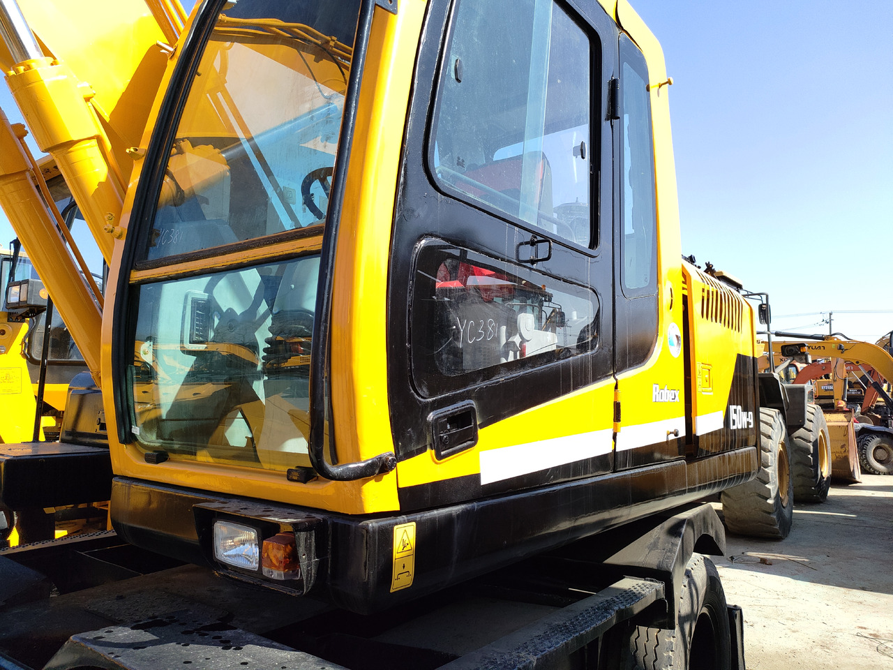 Колёсный экскаватор Hyundai R150W-9: фото 7