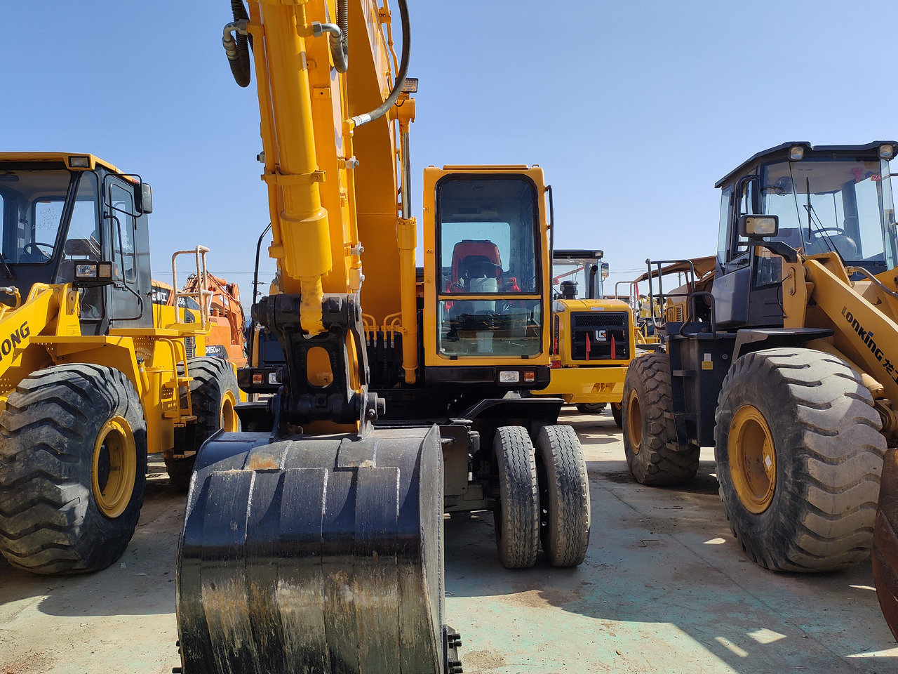 Колёсный экскаватор Hyundai R150W-9: фото 9