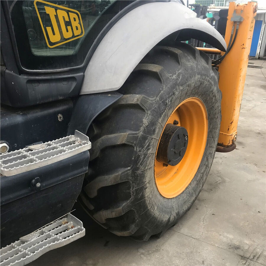 Экскаватор-погрузчик JCB 3CX-4T: фото 8