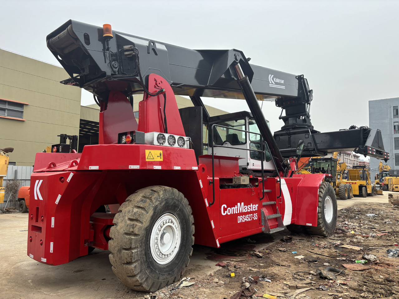 KALMAR DRS4527-S5 - Контейнерный погрузчик: фото 5 KALMAR DRS4527-S5 - Контейнерный погрузчик: фото 5