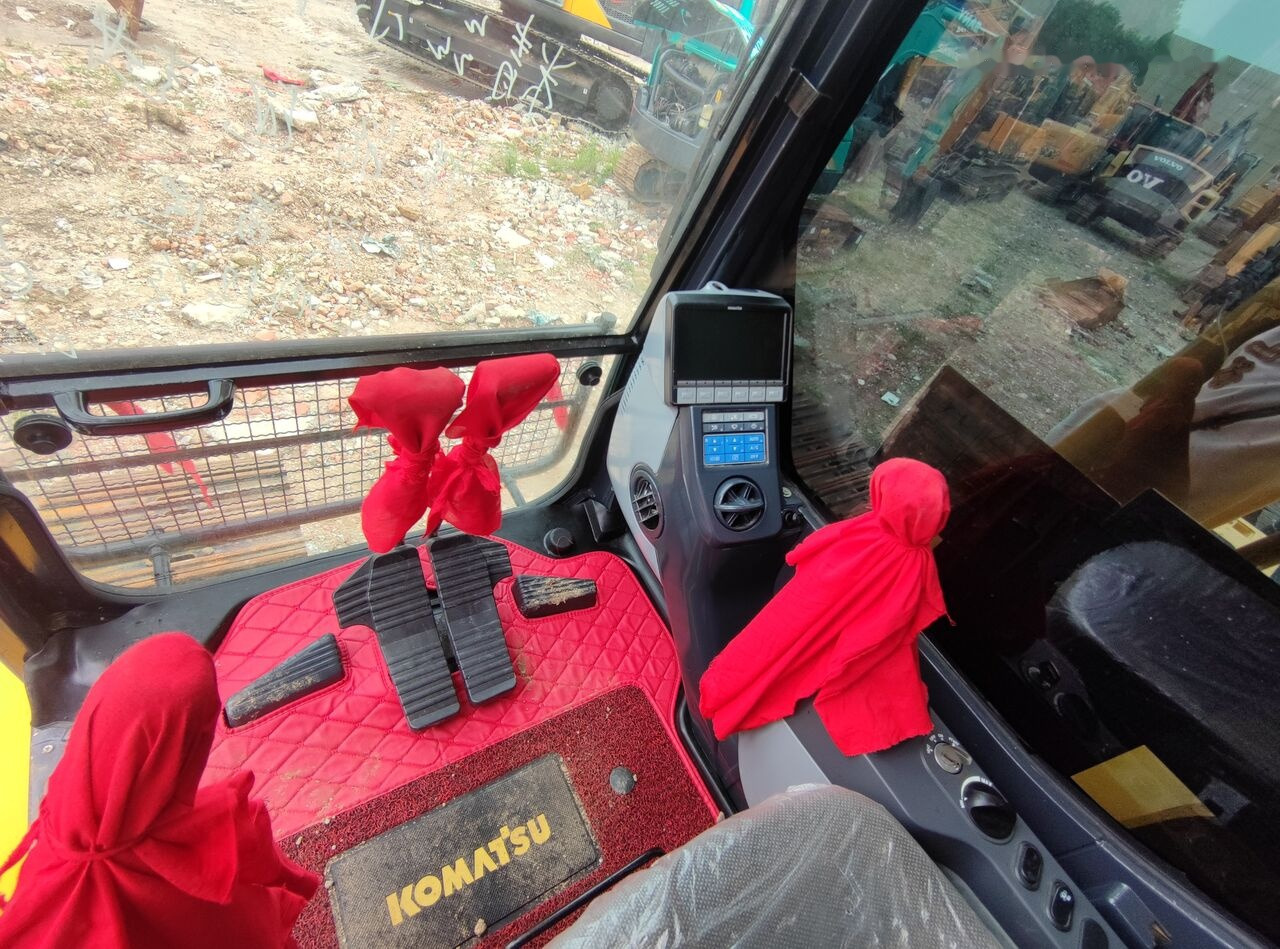 Гусеничный экскаватор Komatsu PC240LC: фото 10
