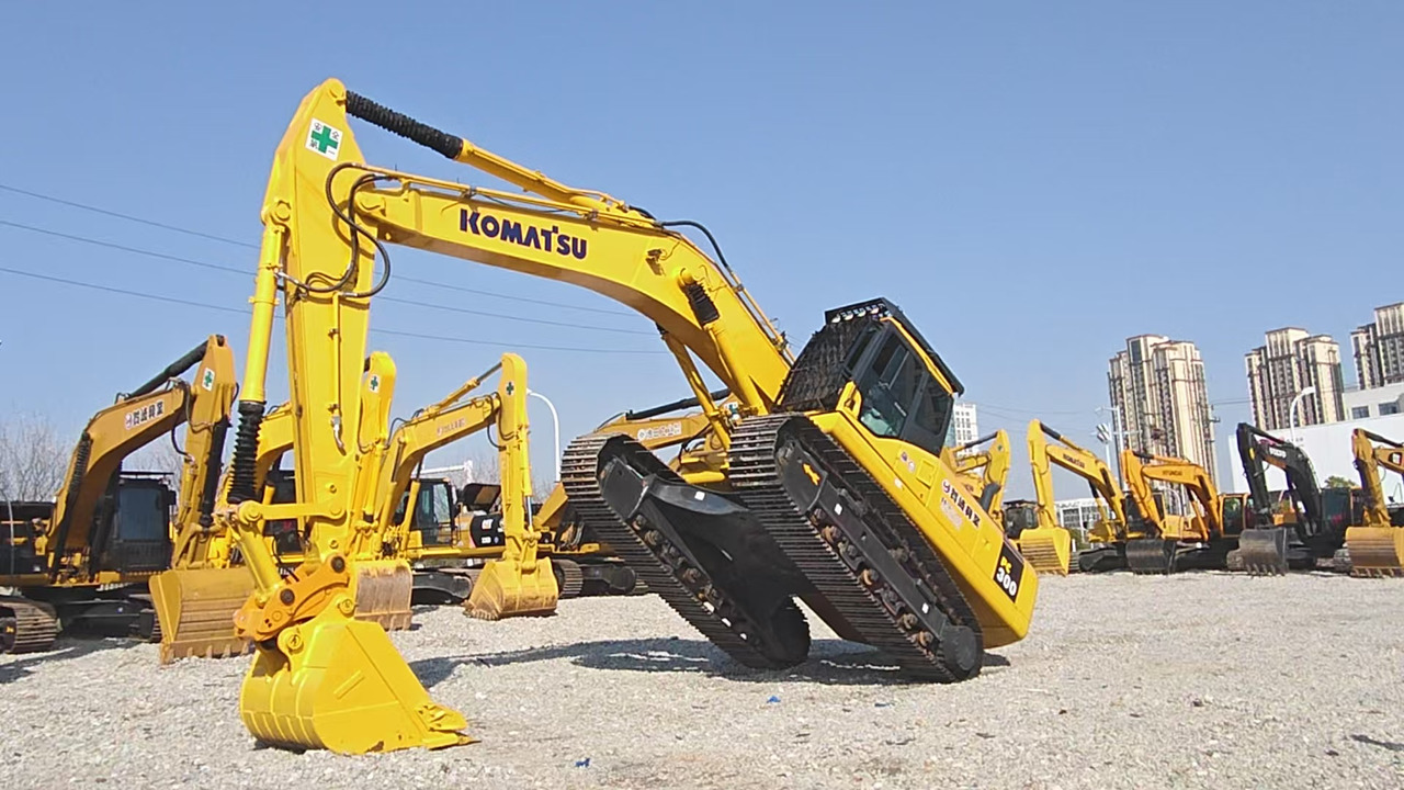 Komatsu PC300-7 - Гусеничный экскаватор: фото 1 Komatsu PC300-7 - Гусеничный экскаватор: фото 1