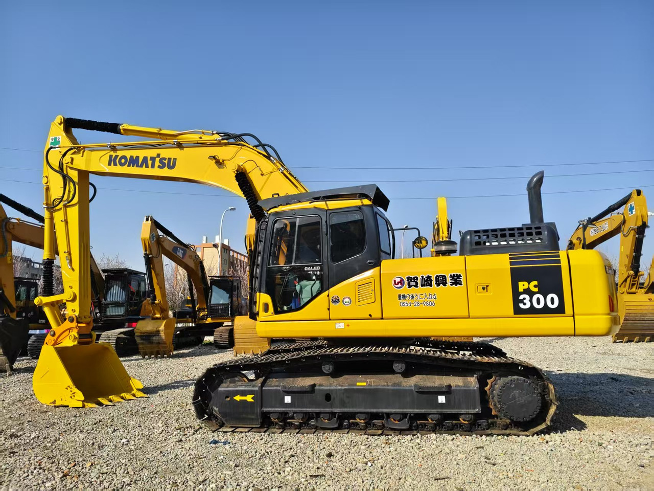 Komatsu PC300-7 - Гусеничный экскаватор: фото 2 Komatsu PC300-7 - Гусеничный экскаватор: фото 2