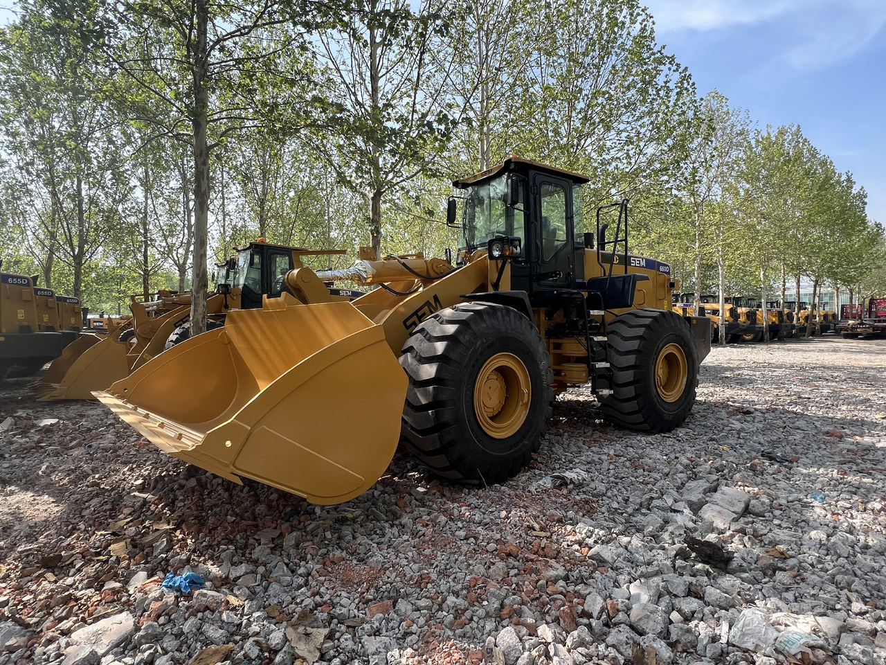 SEM SEM660D - Колёсный погрузчик: фото 5 SEM SEM660D - Колёсный погрузчик: фото 5