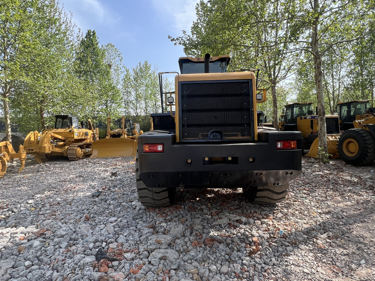 SEM SEM660D - Колёсный погрузчик: фото 2 SEM SEM660D - Колёсный погрузчик: фото 2