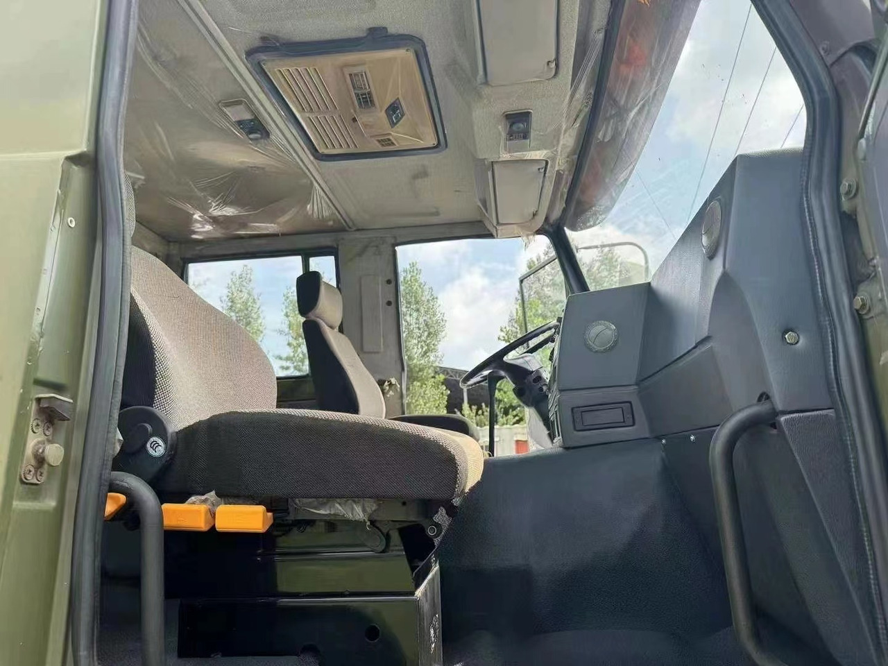 SHACMAN - Грузовик с закрытым кузовом: фото 4 SHACMAN - Грузовик с закрытым кузовом: фото 4