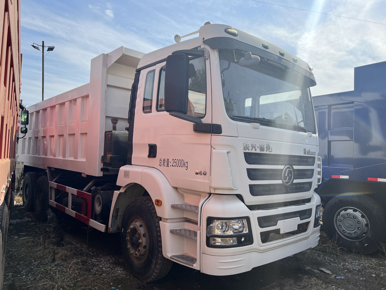 SHACMAN M3000 - Самосвал: фото 1 SHACMAN M3000 - Самосвал: фото 1