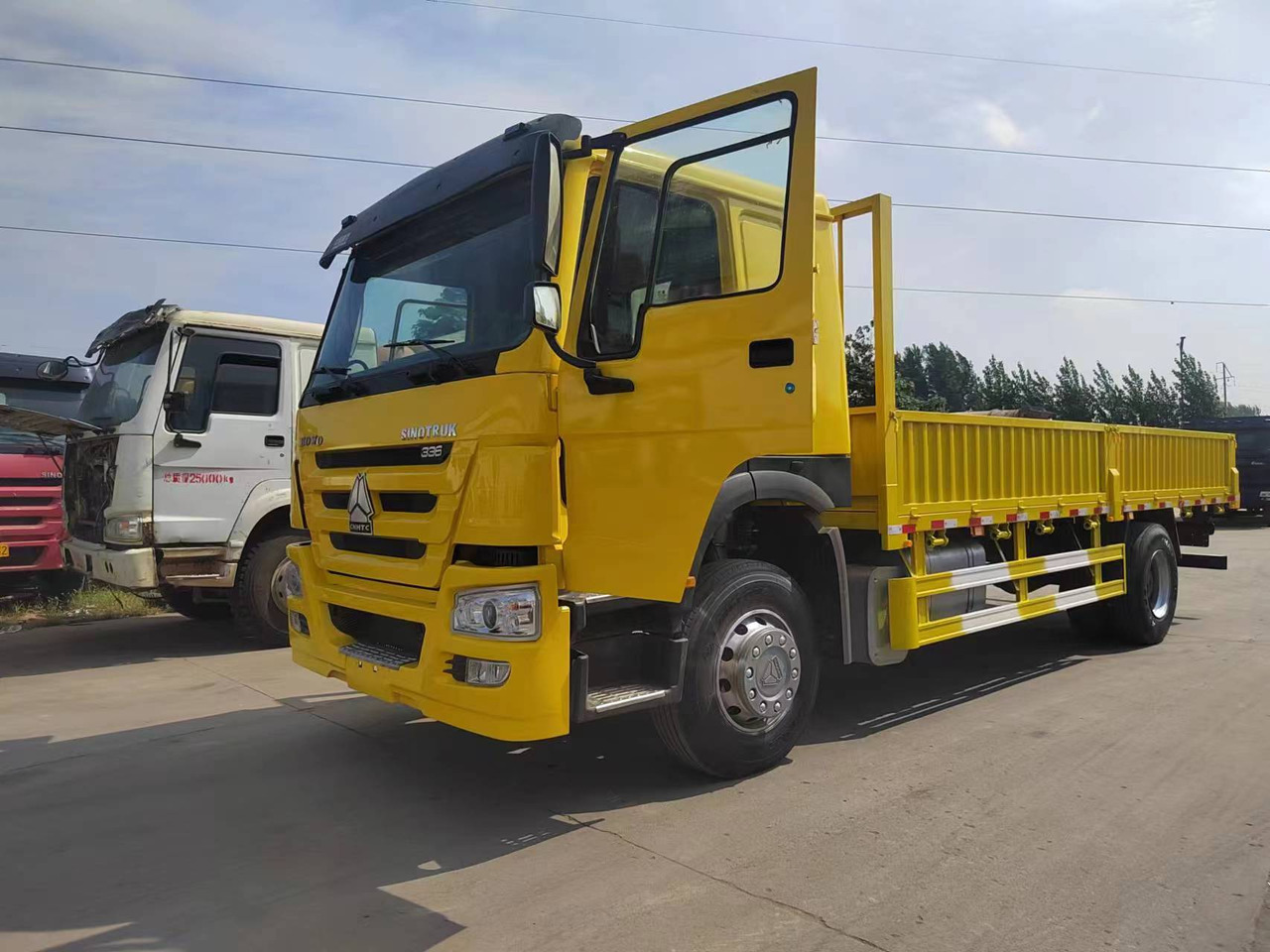 SINOTRUK HOWO 4x2 cargo truck - Самосвал: фото 1 SINOTRUK HOWO 4x2 cargo truck - Самосвал: фото 1