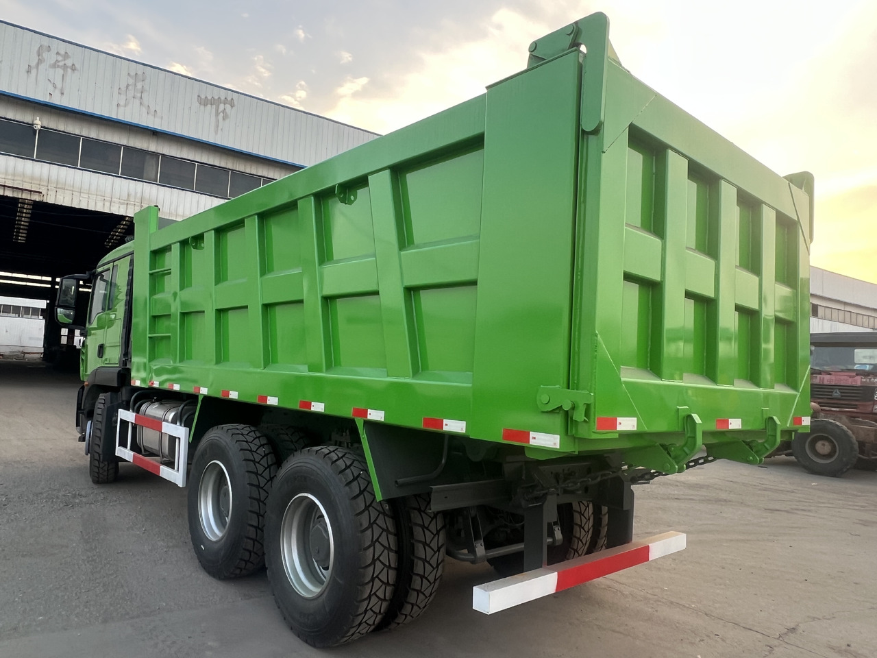 Самосвал SINOTRUK TX 6x4: фото 6