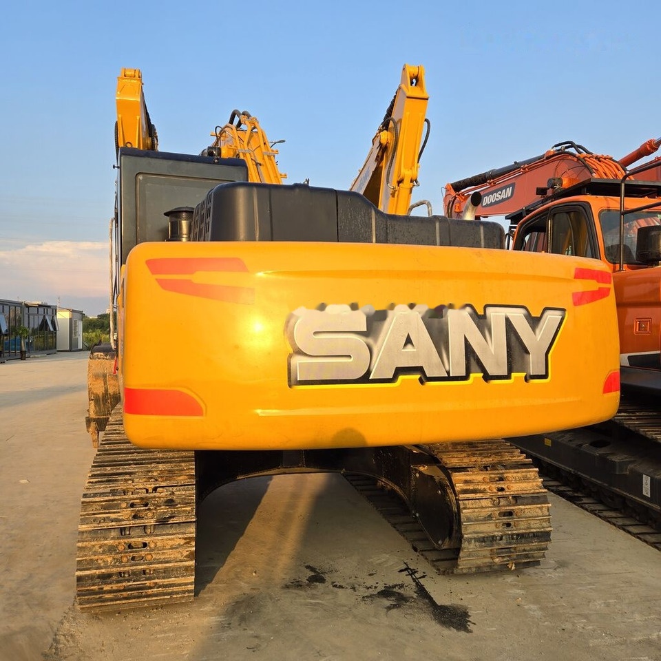 Sany SY215C - Гусеничный экскаватор: фото 1 Sany SY215C - Гусеничный экскаватор: фото 1