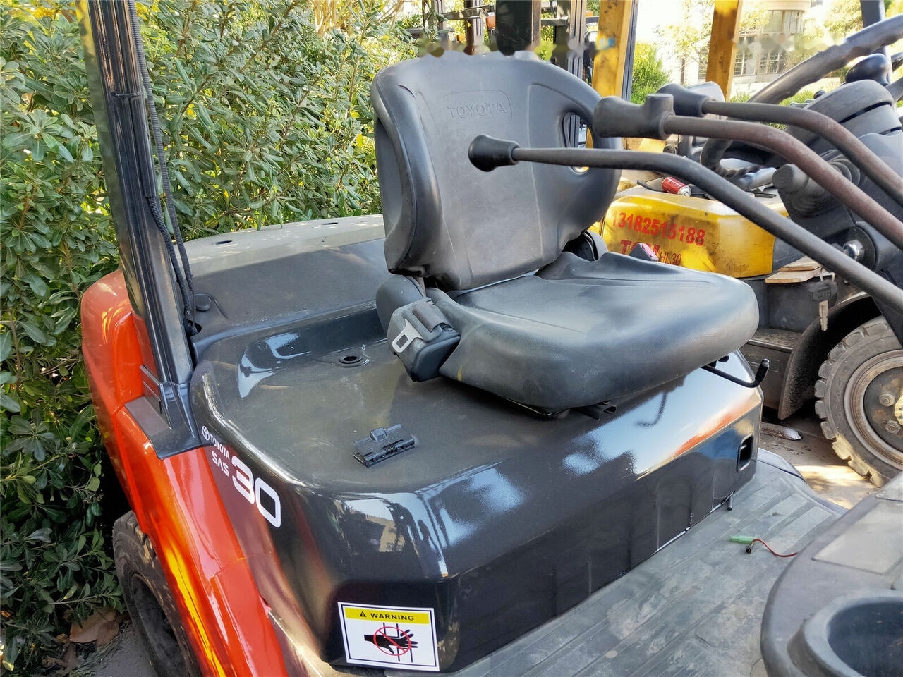 Toyota FDN30 - Дизельный погрузчик: фото 2 Toyota FDN30 - Дизельный погрузчик: фото 2