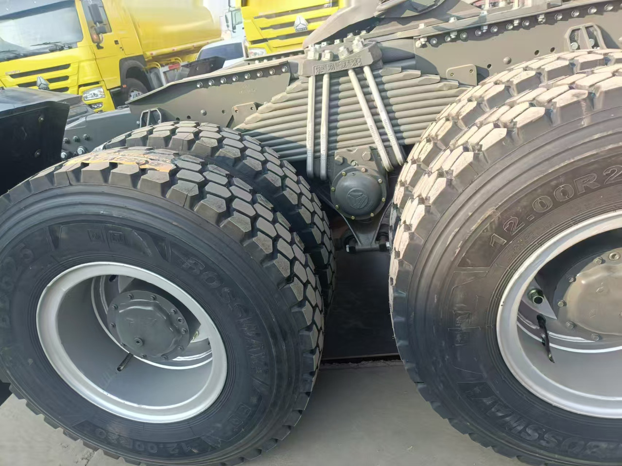 SINOTRUK HOWO - Тягач: фото 5 SINOTRUK HOWO - Тягач: фото 5