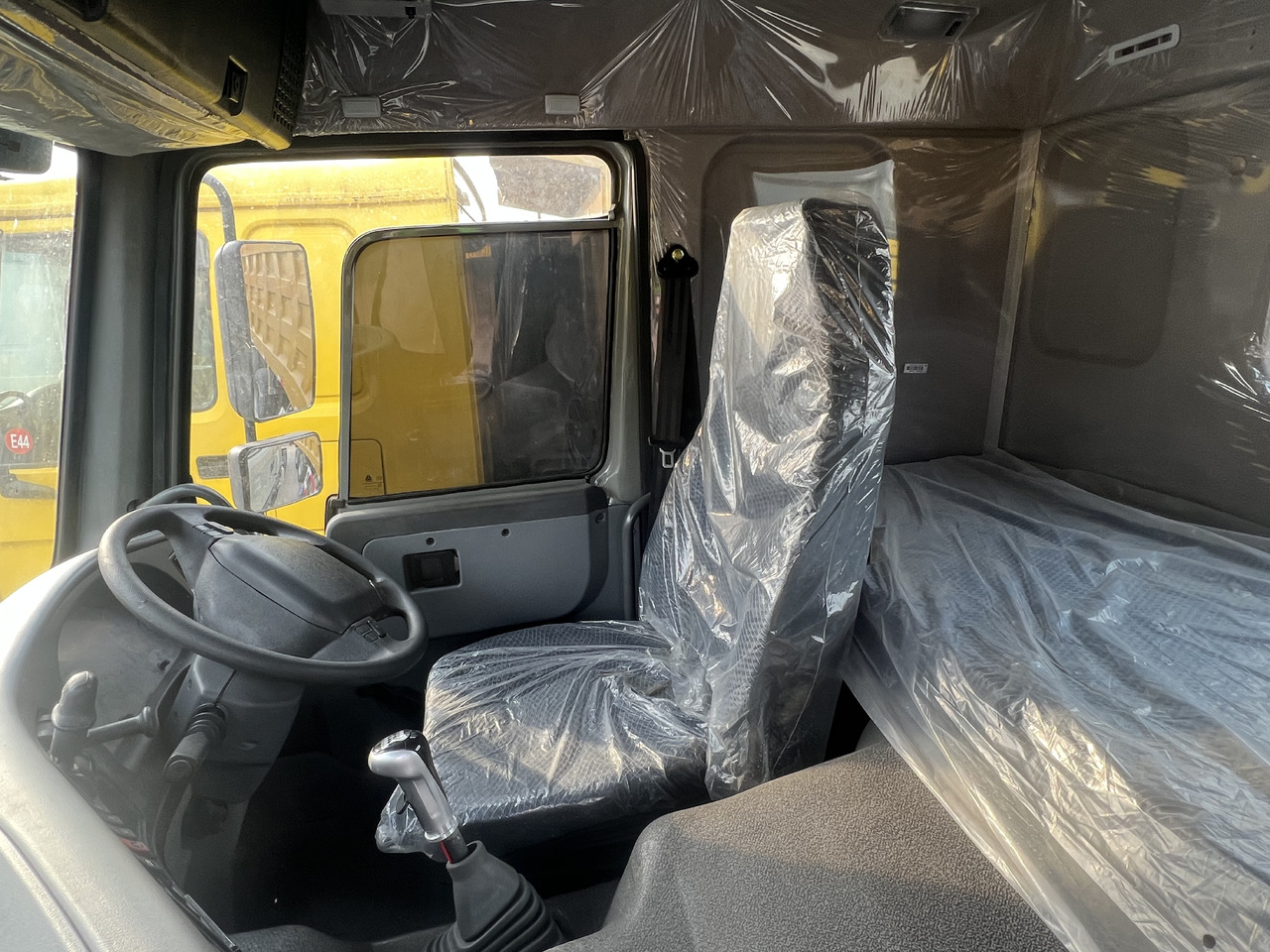 Тягач SINOTRUK HOWO: фото 7 Тягач SINOTRUK HOWO: фото 7